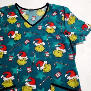 Dr. Seuss The Grinch Nurse Scrubs Shirt Top Christmas Size Medium Who Hash NWOT